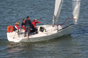 Le coaching voile pour apprendre à naviguer