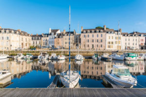 Disponibilité, démarches et prix pour une place en port
